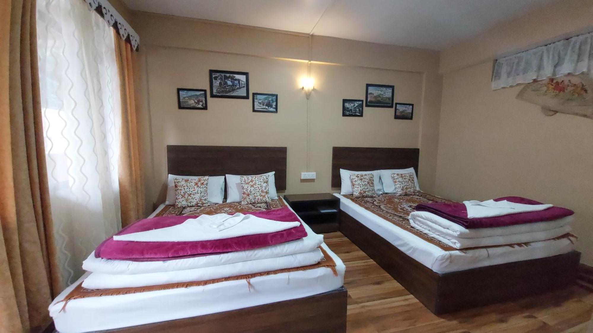 Indivar Homestay Darjeeling  Extérieur photo